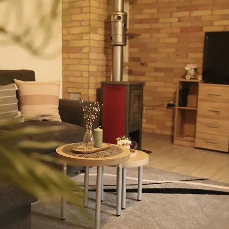 Alomvoelgy Piheno Konukevi 3*